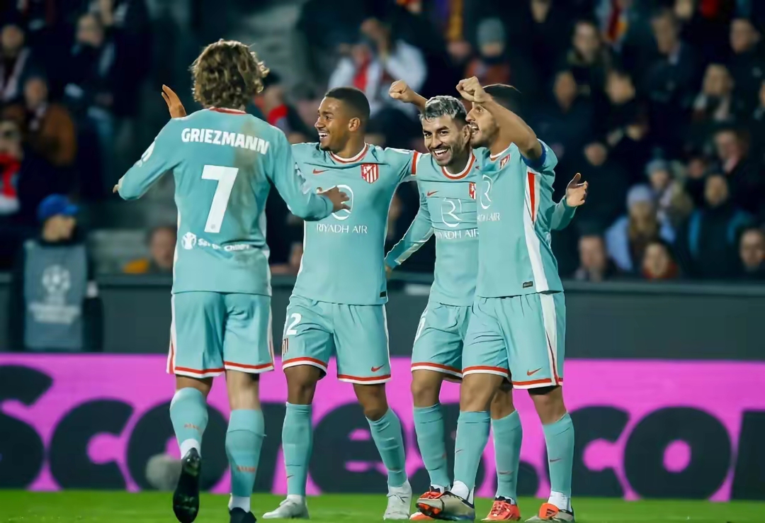 法甲赛程吃紧,巴塞罗那转会期战术微调,话题不断,控场能力受关注 法甲赛程吃紧,巴塞罗那转会期战术微调,话题不断,控场能力受关注