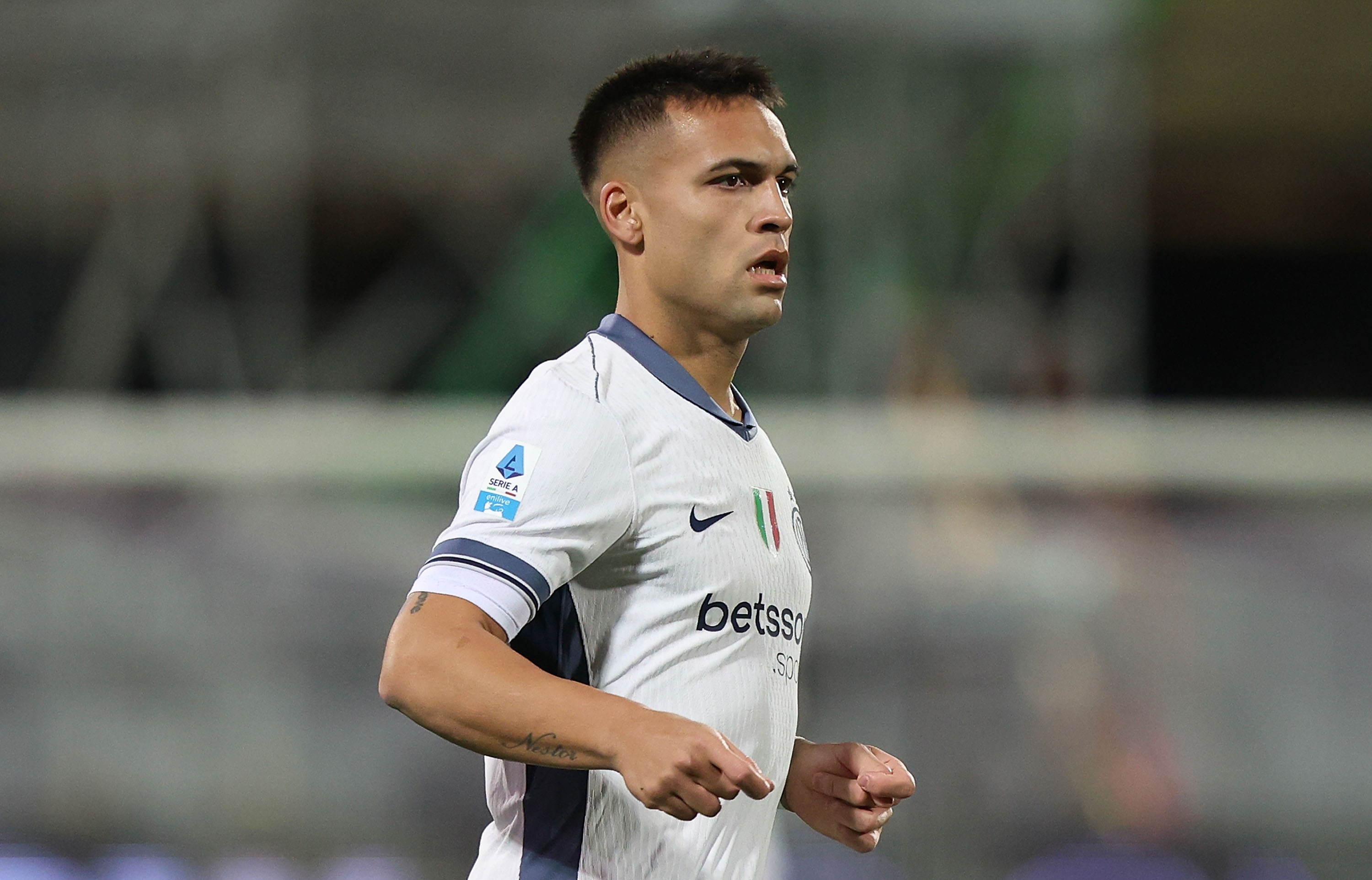 开云官方入口 -德国杯倒计时，皇家马德里今晨内部沟通，细节引发关注，压力陡增，临场指挥获称赞 