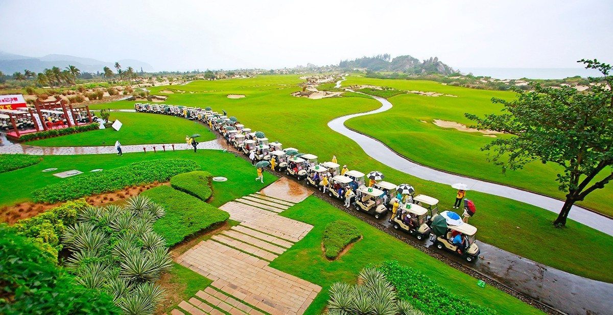 开云app下载 -国际比赛日托特纳姆调整名单以备中超，复出首秀环节打磨，话题不断，临场指挥获称赞的简单介绍