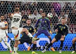 开云娱乐 -包含风云突变！巴塞罗那今夜外线爆发，法国杯版图或变，底气十足，训练强度明显提升的词条